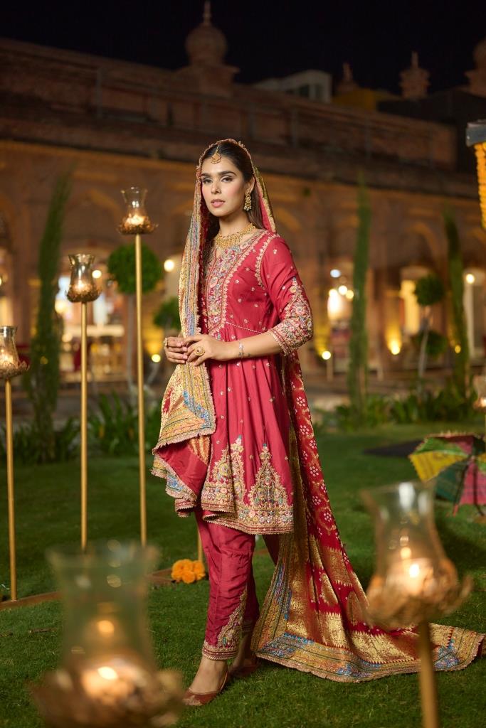 Epitome of Elegance: The Handcrafted Crimson Anarkali Ensemble