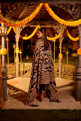 Timeless Elegance: The Heirloom Anarkali Ensemble